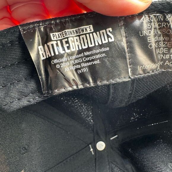 Bioworld Black Cap with Bold Design - Picture 8 of 8